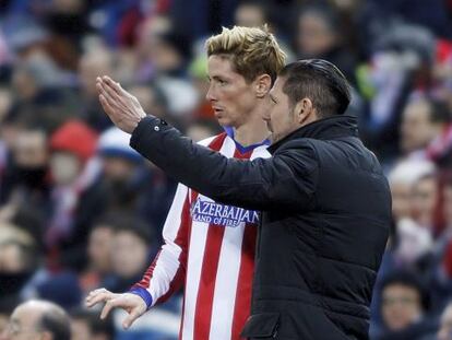 Simeone da instrucciones a Fernando Torres