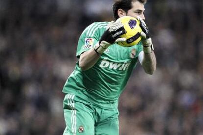 Casillas durante el último encuentro de Liga ante el Athletic en el Bernabéu.