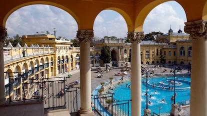 Baños termales Szechenyi, en Budapest (Hungría).