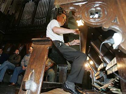 El organista Floren Unzueta