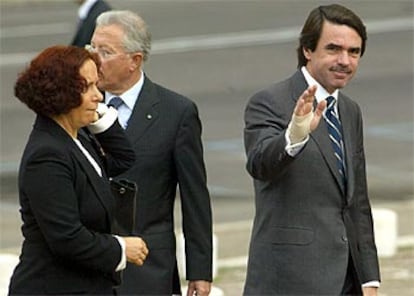 José María Aznar y Ana Palacio, el pasado sábado, a su llegada al Palacio de Congresos de Roma.