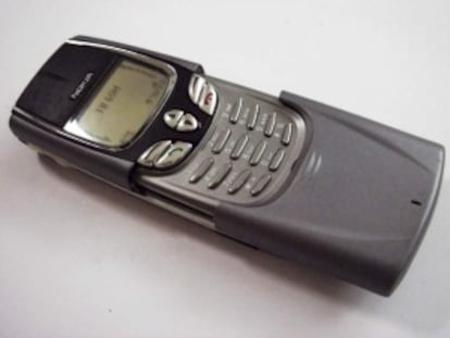 Es el superventas del universo 'vintage', el Nokia 8850 SIlver.