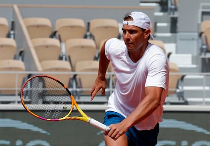 Nadal, durante un entrenamiento en Roland Garros.