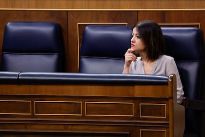 La ministra de Juventud e Infancia, Sira Rego, durante la sesión de control al Gobierno celebrada este miércoles en el Congreso.