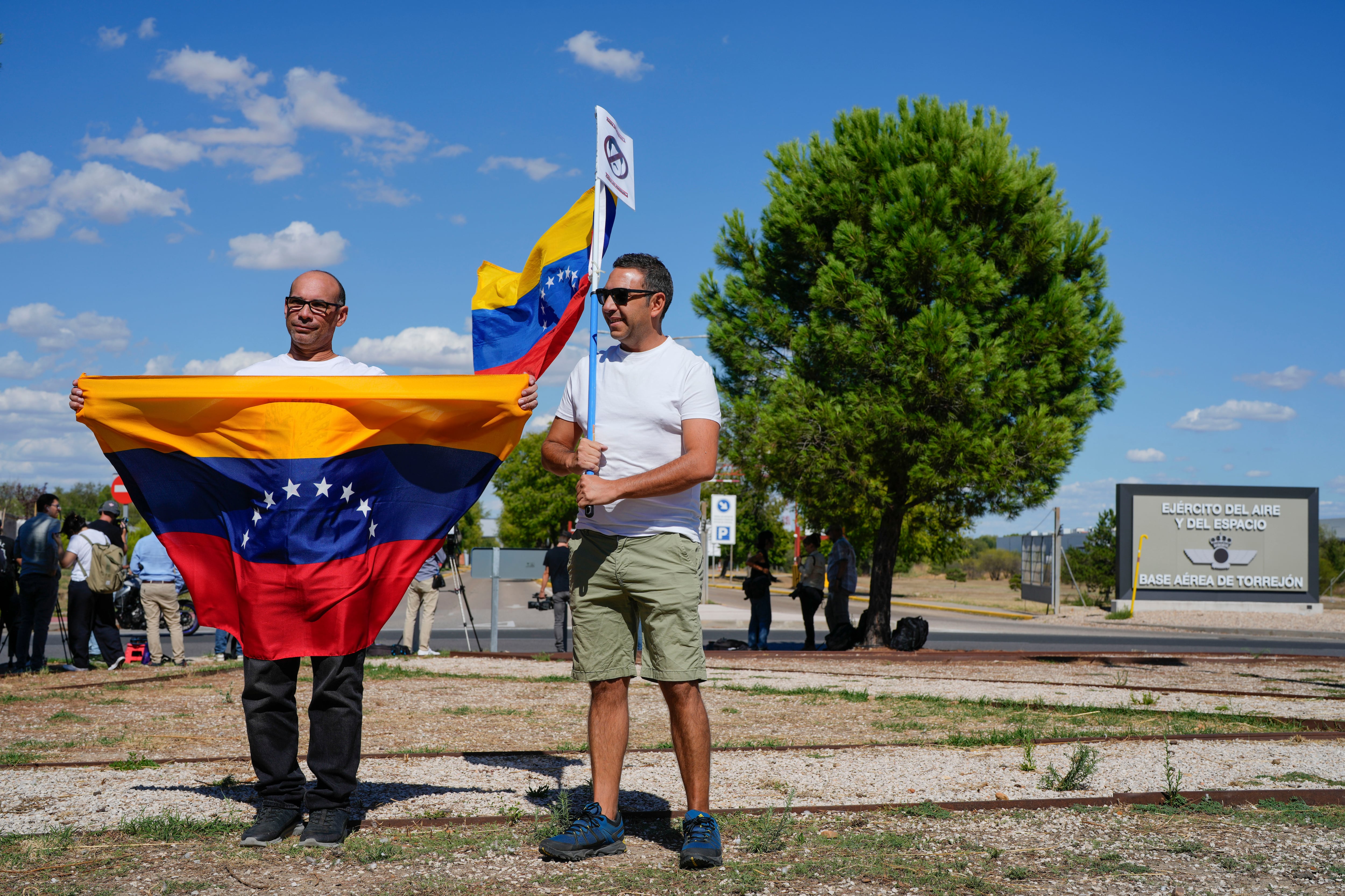 España como refugio de la oposición a Maduro