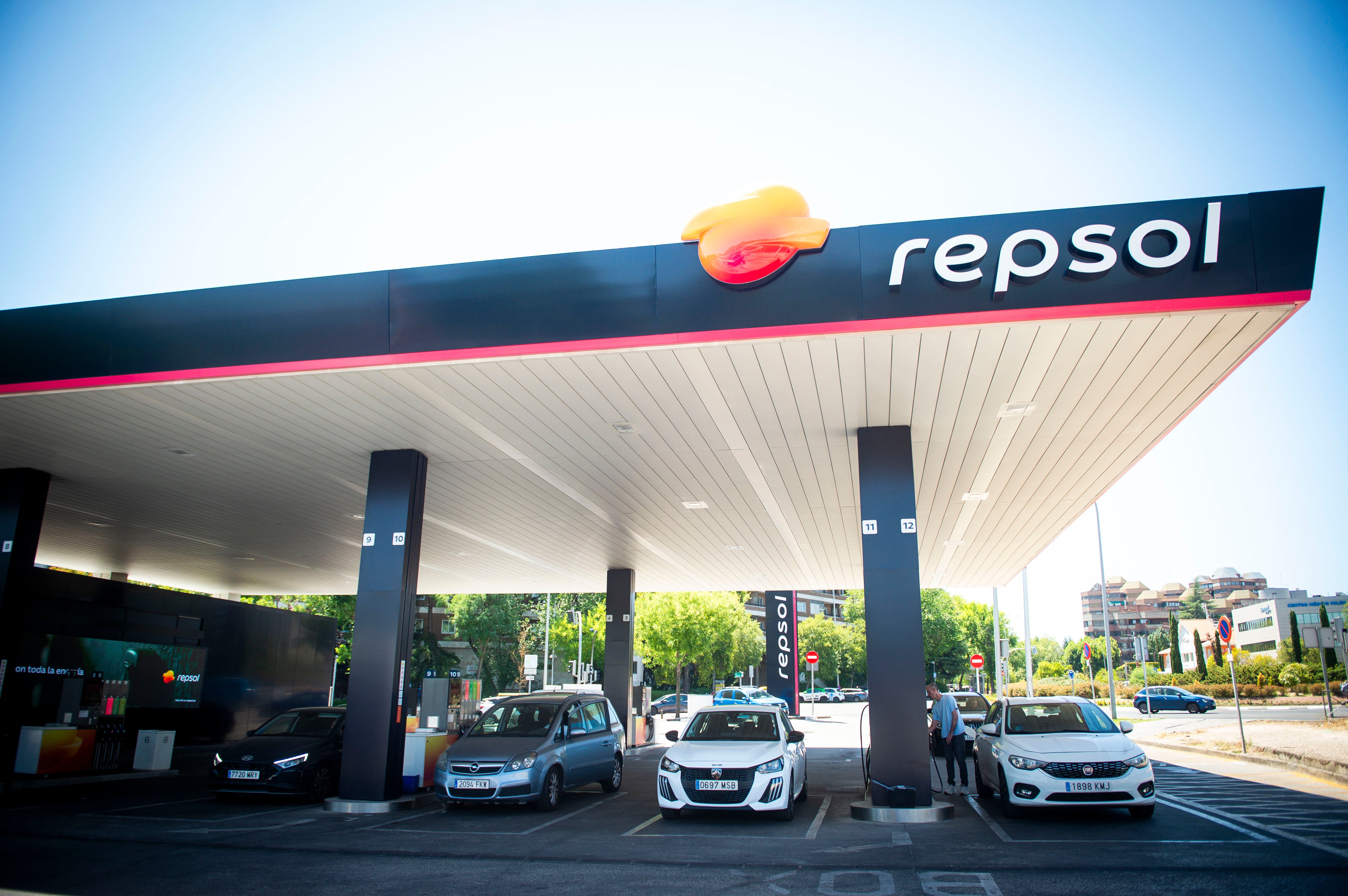 Competencia impone una multa a Repsol de más de 20 millones y le prohíbe contratar con el sector público