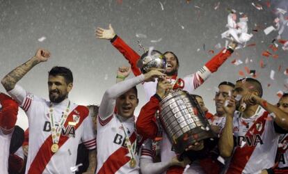 Jugadores del River celebran su victoria en la Libertadores.