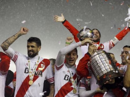 Jogadores do River comemoram vitória na Libertadores.