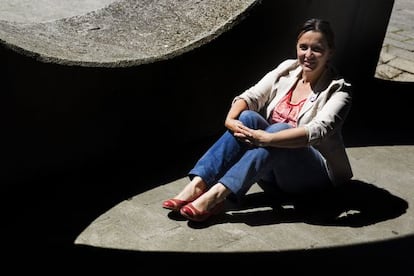 Ana Miranda, a las puertas de la sede del BNG