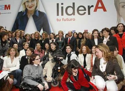 Aguirre y Botn, durante la presentacin de la primera red profesional para fomentar el liderazgo de la mujer.