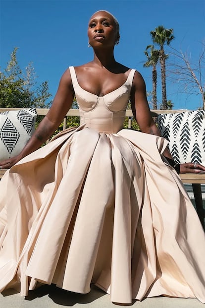 Cynthia Erivo, otra de las presentadoras, confió en Alexander McQueen.