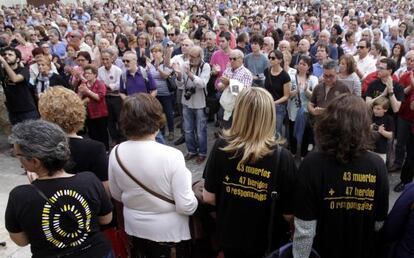 Cientos de personas acudieron a la concentraci&oacute;n de este domingo de las v&iacute;ctimas del metro en Valencia.