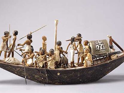 Barco egipcio de caza hallado en la tumba de Meketre, Tebas.