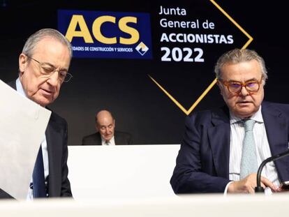 El presidente de ACS, Florentino Pérez, junto al secretario consejero José Luis del Valle.