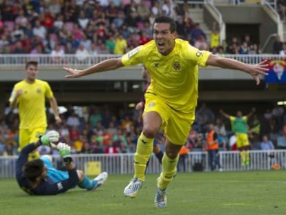 Perbet celebra el 0-3 del Villarreal