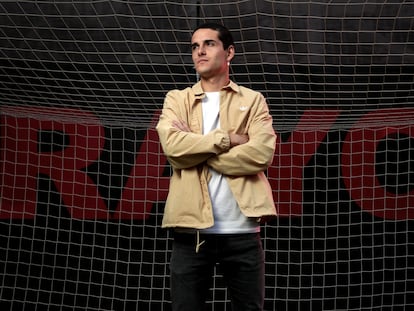 Sergio Camello, jugador del Rayo Vallecano, en el Estadio de Vallecas.