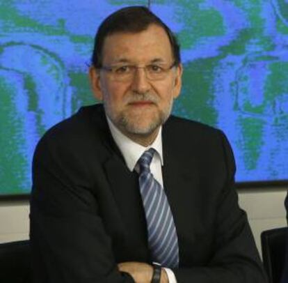 El presidente del Gobierno, Mariano Rajoy, al inicio de la reunión del Comité Ejecutivo Nacional del PP donde recaba hoy el respaldo de sus miembros a las últimas medidas económicas aprobadas por el Ejecutivo.