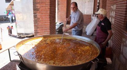 El alcalde de Valdepiélagos (Madrid), Juan Pablo Herradas, repite mandato.