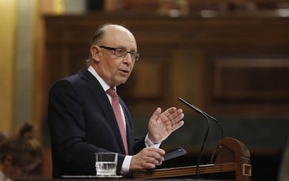 Cristobal Montoro abre el debate de Presupuestos para el 2017.