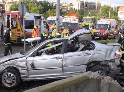 Estado en el que quedó el BMV siniestrado que conducía el futbolista.