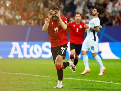 Georges Mikautadze celebra su gol a Portugal, el segundo de Georgia.