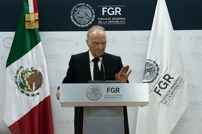 Alejandro Gertz Manero en conferencia de prensa sobre el caso del Rancho Izaguirre en Teuchitlán, el pasado 29 de abril en Ciudad de México.