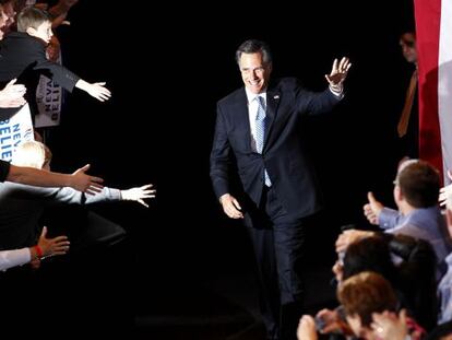 El candidato republicano y exgobernador de Massachussetts Mitt Romney antes de dirigirse a sus seguidores en Las Vegas, Nevada.