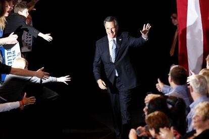 El candidato republicano y exgobernador de Massachussetts Mitt Romney antes de dirigirse a sus seguidores en Las Vegas, Nevada.
