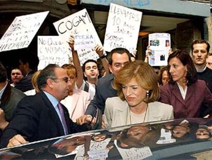 La candidata al Ayuntamiento de Madrid, al término de su visita.