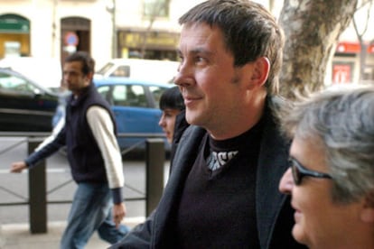 El portavoz de Batasuna, Arnaldo Otegi, a su llegada hoy a la Audiencia Nacional.