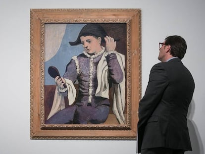 &#039;Arlequ&iacute;n con espejo&#039;, pintado por Picasso en 1923 que puede verse en Caixaforum de Barcelona dentro de la exposici&oacute;n del Thyssen.