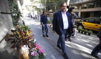 El líder d'ERC, Oriol Junqueras, arriba a la seu.
