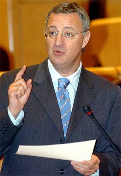 Jesús Caldera, durante la sesión de control al Gobierno en el pleno del Senado.