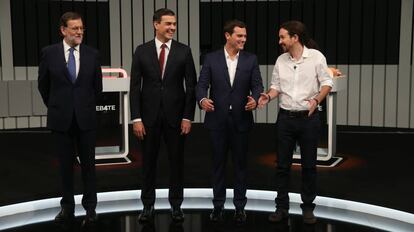 Mariano Rajoy, Pedro S&aacute;nchez, Albert Rivera y Pablo Iglesias momentos antes de iniciar el debate a cuatro de la campa&ntilde;a electoral. 