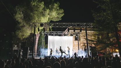 Un momento de la actuación de Manel en el festival Nomade.