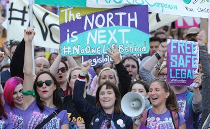 Una manifestación por el derecho al aborto en Irlanda.