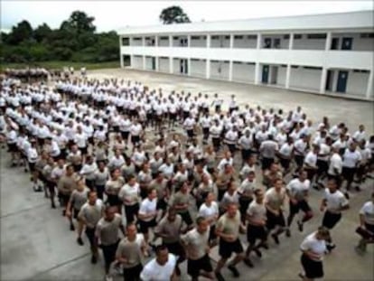 Treinamento físico no CFAP do Rio de Janeiro.