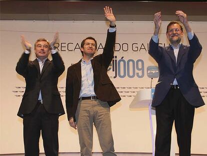 Xosé Manuel Barreiro, Alberto Núñez Feijóo y Mariano Rajoy, ayer en Lugo.