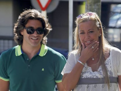 Belén Esteban y Toño Sanchís paseando por las calles de Madrid en 2015.