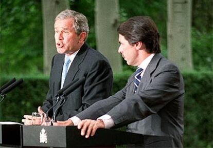 George Bush y José María Aznar, en La Moncloa.
