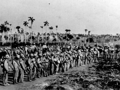 Les tropes espanyoles a Cuba, formades davant l&#039;arribada del general Weyler.