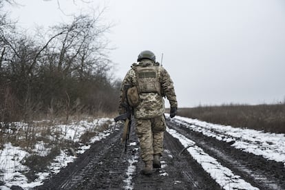 Soldado de la 58ª Brigada Motorizada de Ucrania en la última línea de defensa de Vuhledar el pasado 1 de diciembre.