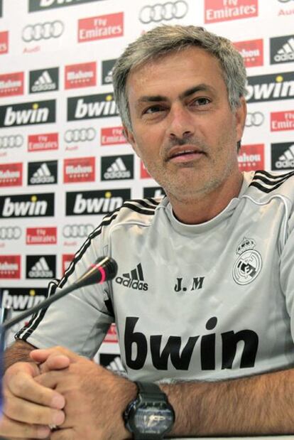 Mourinho, durante la rueda de prensa.