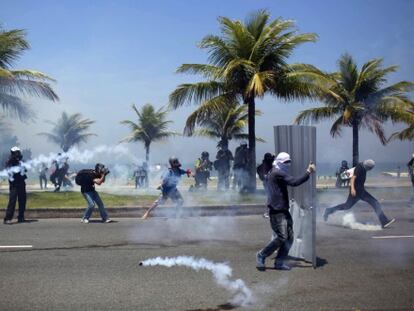 Protestas contra la subasta. R&iacute;o de Janeiro, 21 de octubre de 2013