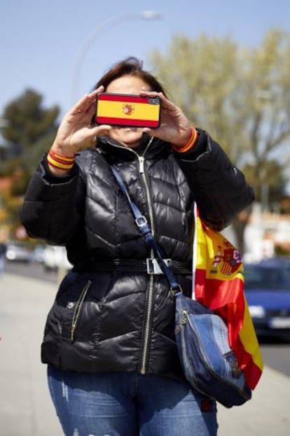 Una asistente al mitin de Vox en Ciudad Real.