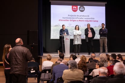 Presentación del proyecto del grupo Ametller, ante los vecinos.