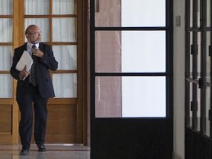 El presidente de la comisi&oacute;n de los ERE, Ignacio Garc&iacute;a, en el Parlamento. 