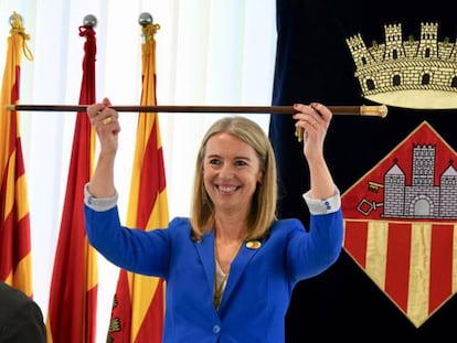 La republicana Mireia Ingla, tras recibir la vara de alcaldesa de Sant Cugat del Vallès