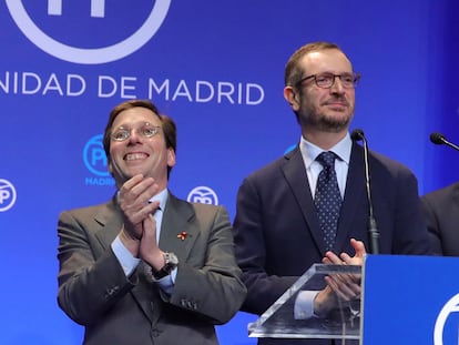 José Luis Martínez-Almeida y Javier Maroto, durante un acto del PP en 2018.