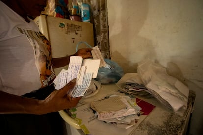 Cartas a Duannis, algunas de compañeros dentro de la misma prisión.